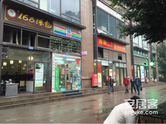 【多图】轻轨3号线花溪站旁小区主出入口旁边